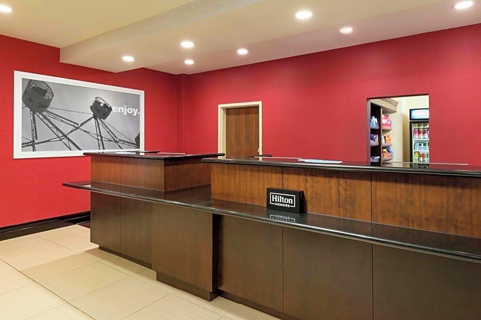 Hampton Inn By Hilton & Suites National Harbor/Alexandria Area