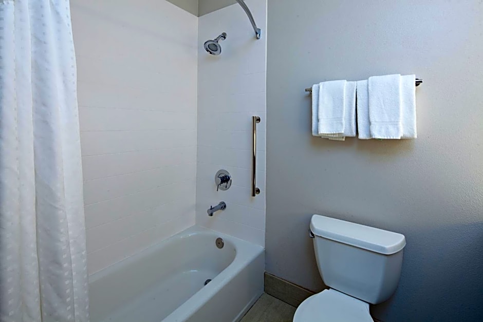 Holiday Inn Express & Suites Rancho Mirage - Palm Spgs Area by IHG