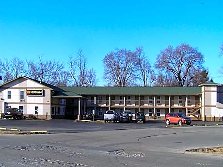 First Western Inn Caseyville