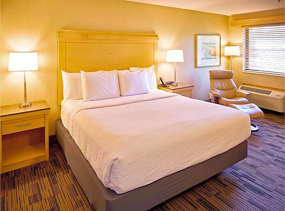 LivINN Hotel Cincinnati / Sharonville Convention Center