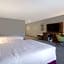 Hampton Inn By Hilton & Suites Marina