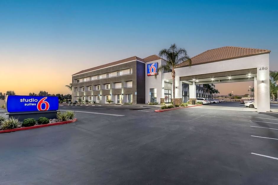 Studio 6 Suites Perris, CA