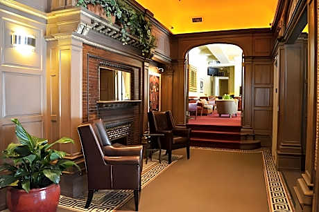 Alexander Inn