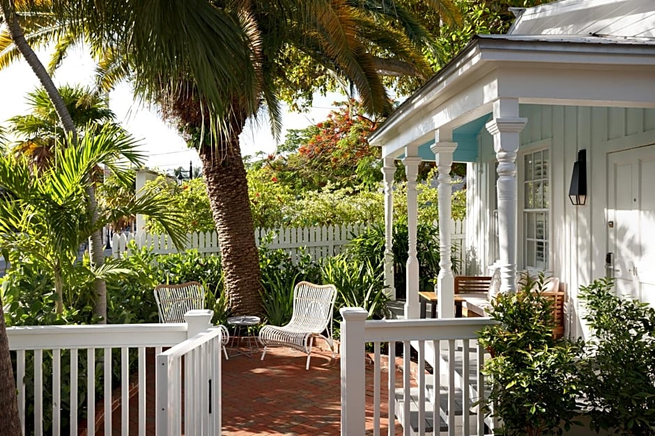 Lighthouse Hotel - Key West Historic Inns