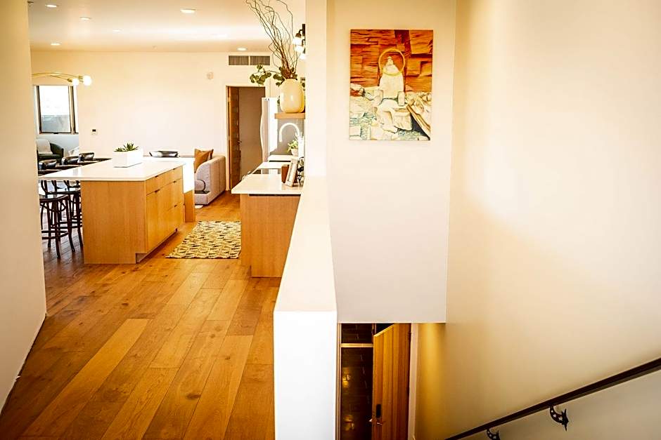 Shorehouse Hotel