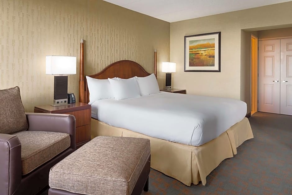 DoubleTree By Hilton Somerset Exec. Meeting Center
