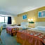 Super 8 by Wyndham Clearwater/St. Petersburg Airport