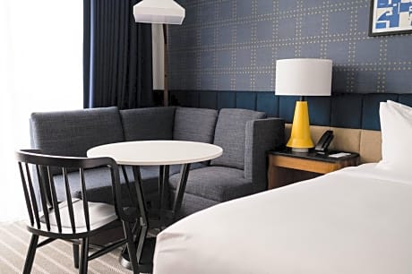 King Room with Sofa - Non Smoking