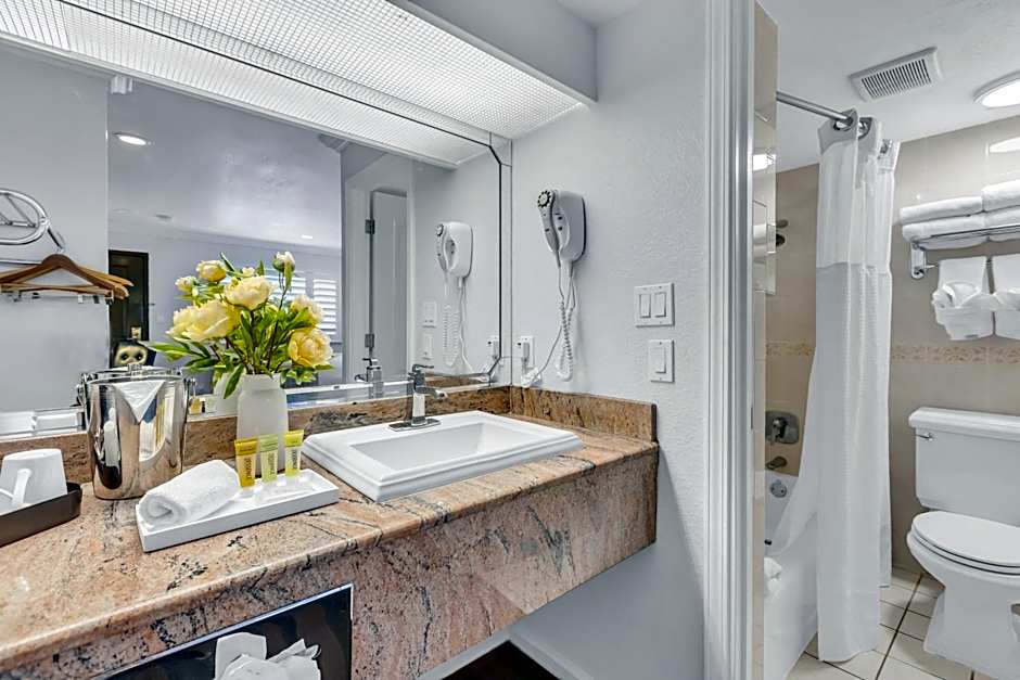 Napa Valley Hotel & Suites