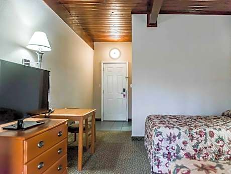 Double Room with Two Double Beds - Non-Smoking
