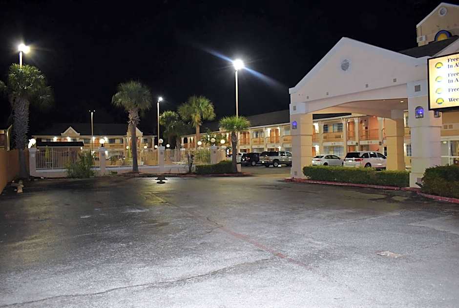 Days Inn by Wyndham Nacogdoches/SFA University/Downtown