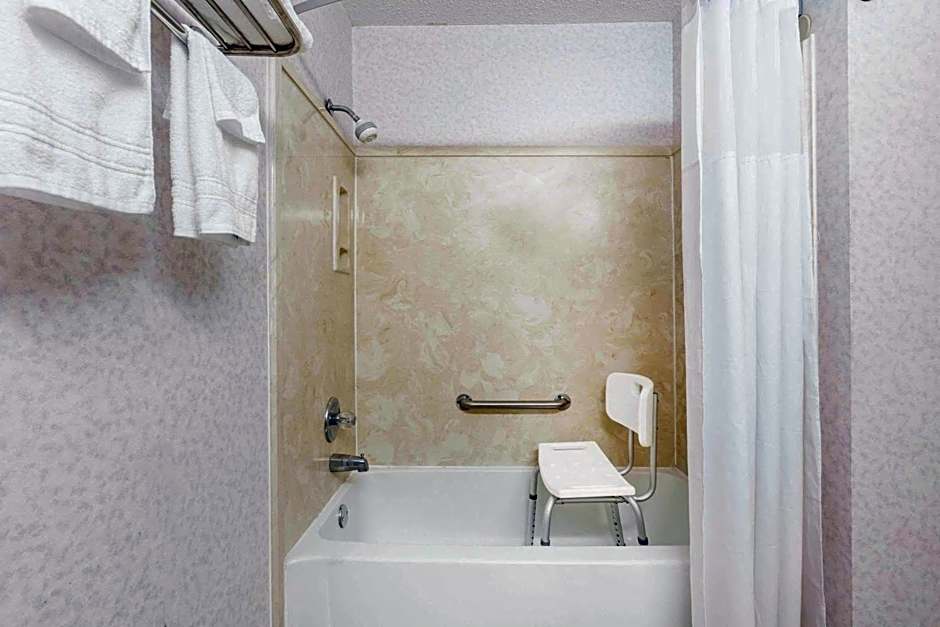 Days Inn by Wyndham Batesville