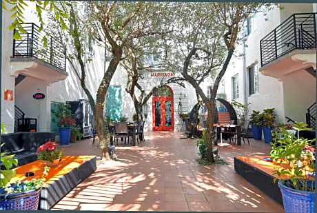 Hotel Harrison