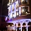 Q Hotel