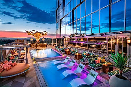 Moxy Downtown Los Angeles