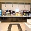 Holiday Inn Express North Hollywood Burbank Area