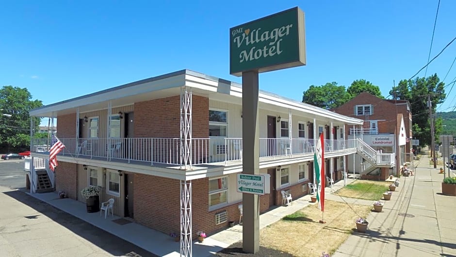 Villager Motel & Glen Manor Estate