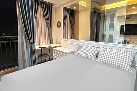 RedLiving Apartemen Transpark Cibubur - Ens Room