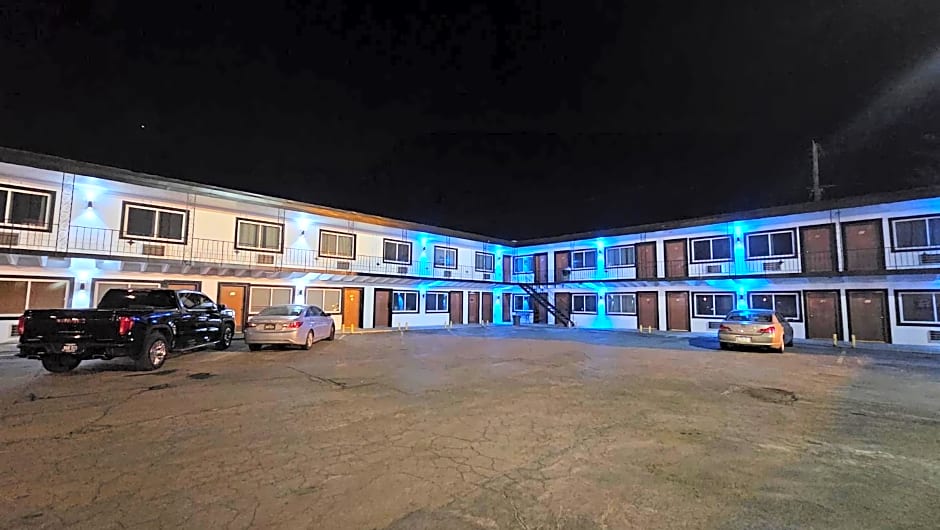 Broadway Inn
