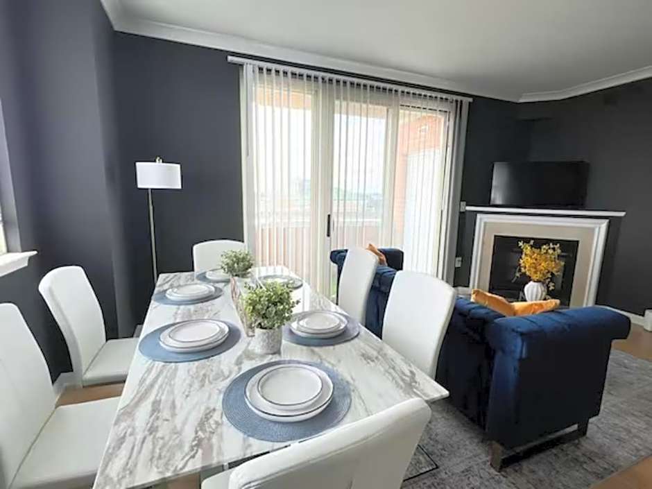 Elegant King Suite Metro DC