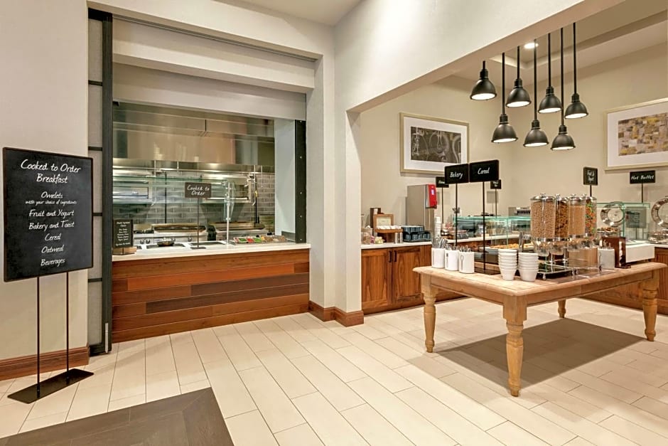 Embassy Suites By Hilton Berkeley Heights