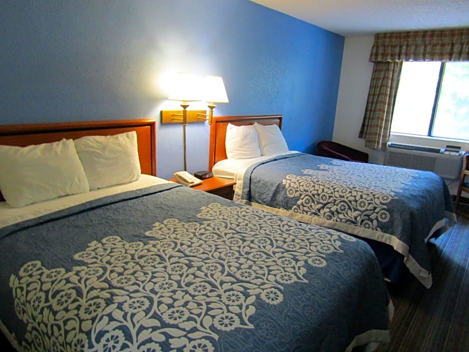 Days Inn by Wyndham Runnemede Philadelphia Area