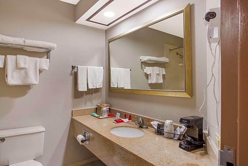 SureStay Plus Hotel by Best Western Greenwood