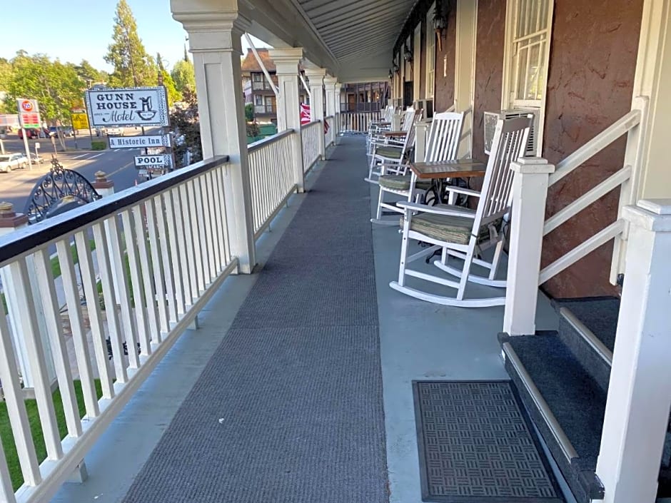 Gunn House Hotel