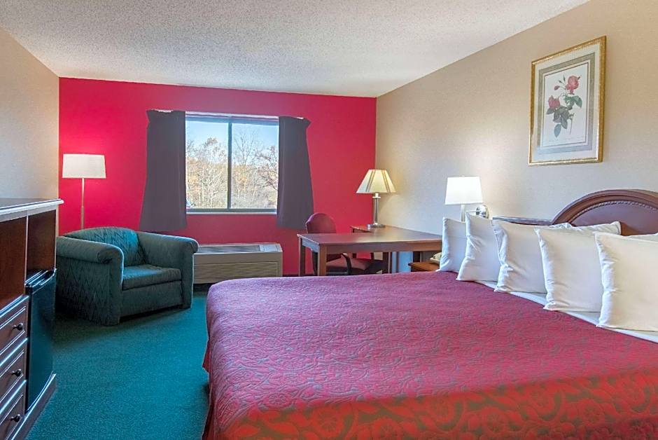 Days Inn by Wyndham Wooster