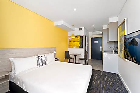 Value Suites Green Square