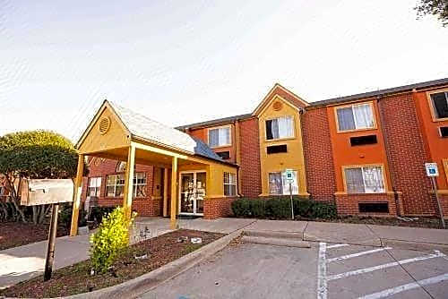Regency Inn & Suites DFW