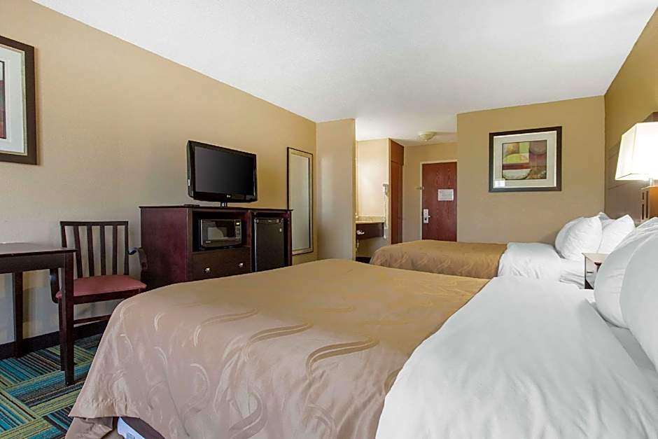 Quality Inn & Suites Arnold