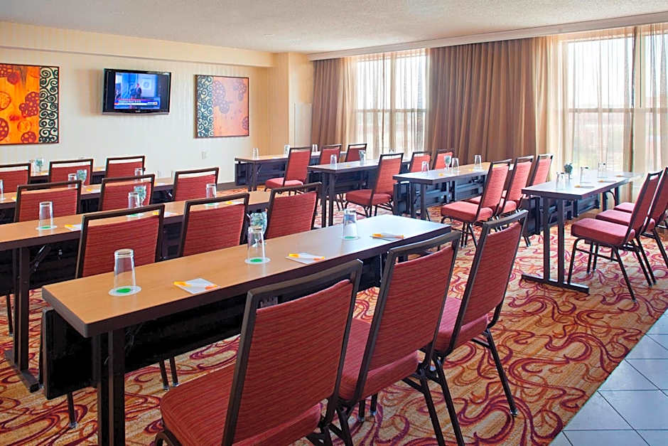 Courtyard by Marriott Pueblo Downtown