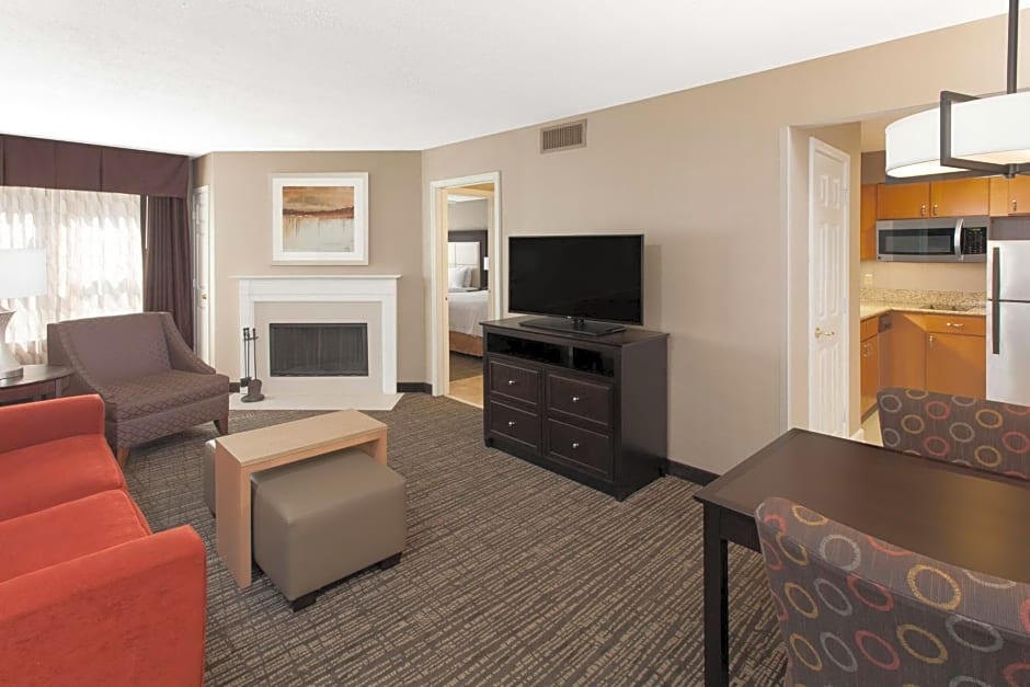 Homewood Suites By Hilton Indianapolis-At The Crossing