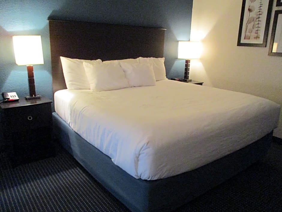 AmericInn by Wyndham Hayward