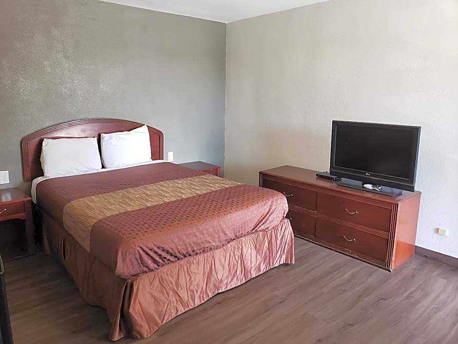 Classic Inn and Suites