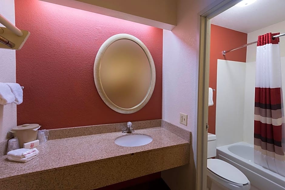 Red Roof Inn Dayton North Airport