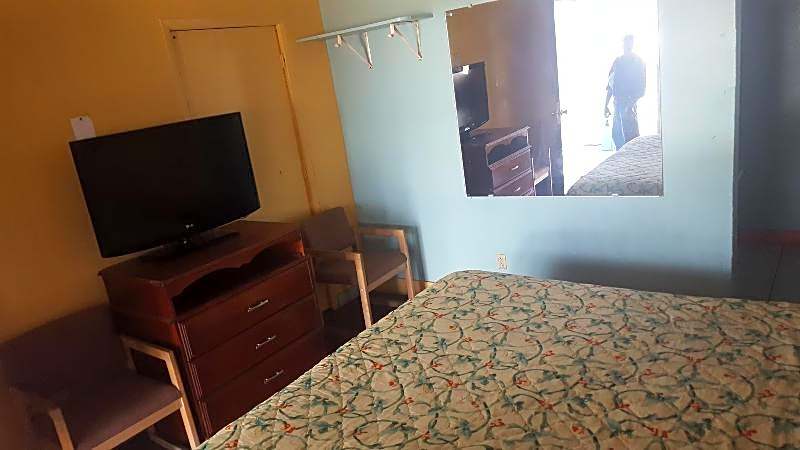 Guest Host Motel