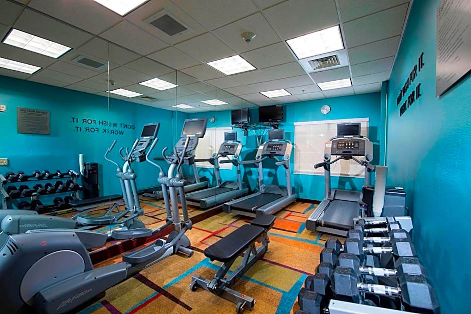 Fairfield Inn & Suites by Marriott Charleston North/University Area