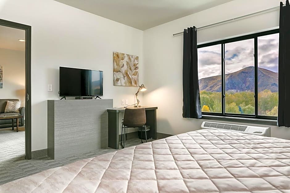 Silver Creek Hotel