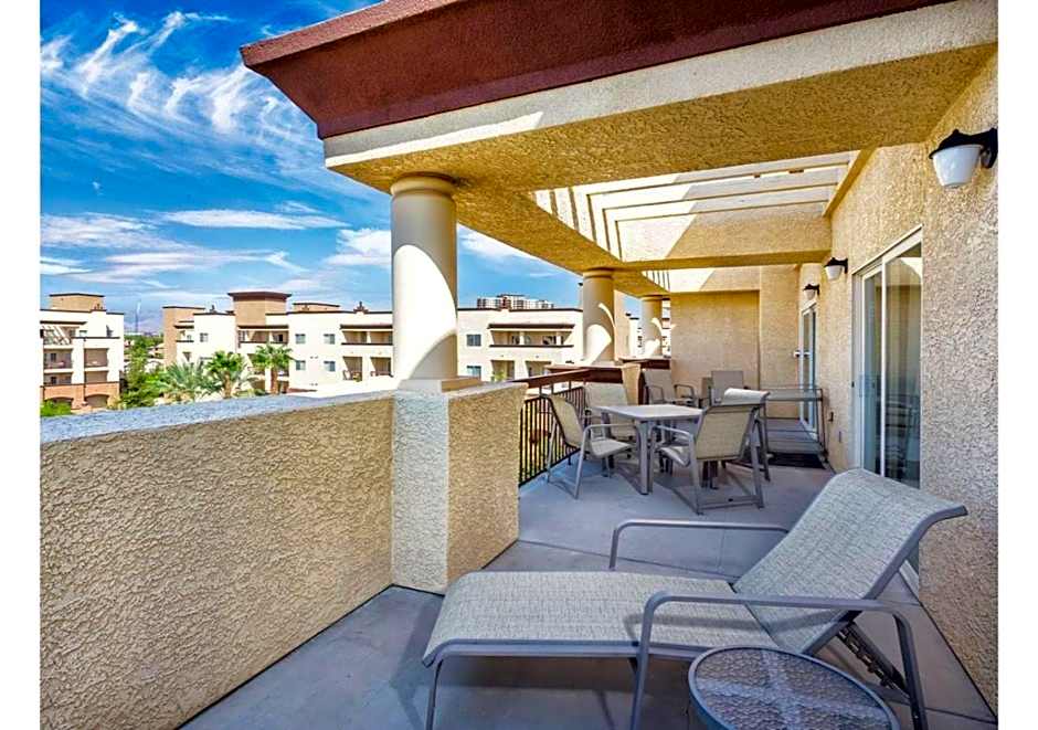 Deluxe 3-BR Condo - Lazy River Summer Fun - Special Offer Now!