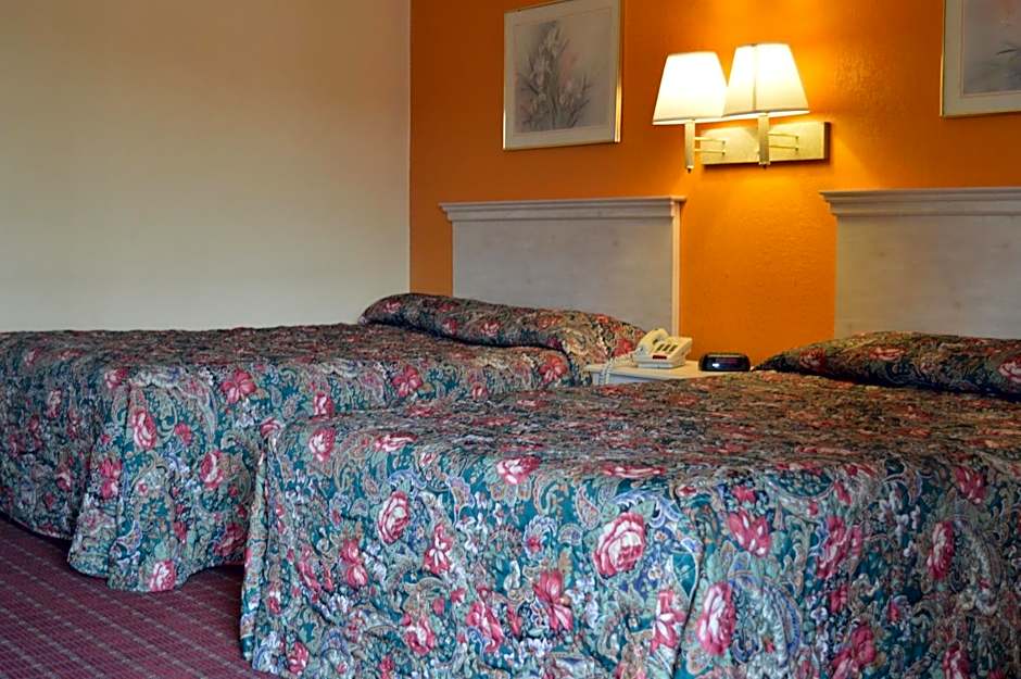 Travelers Inn