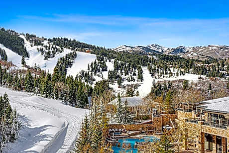 2 Bedroom Suite, 2 King, Mountain view, Balcony, Fireplace