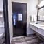 Days Inn & Suites by Wyndham Wisconsin Dells
