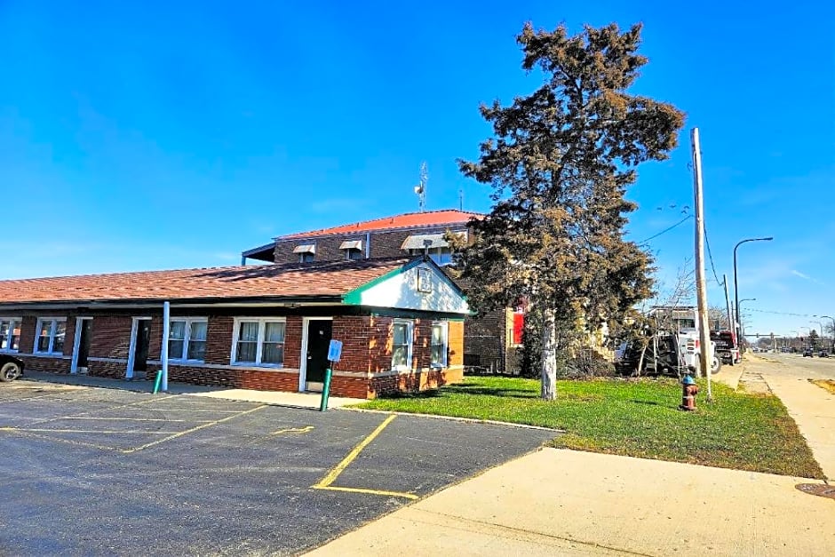 Manor Motel By OYO Near Oak Brook Chicago Westchester