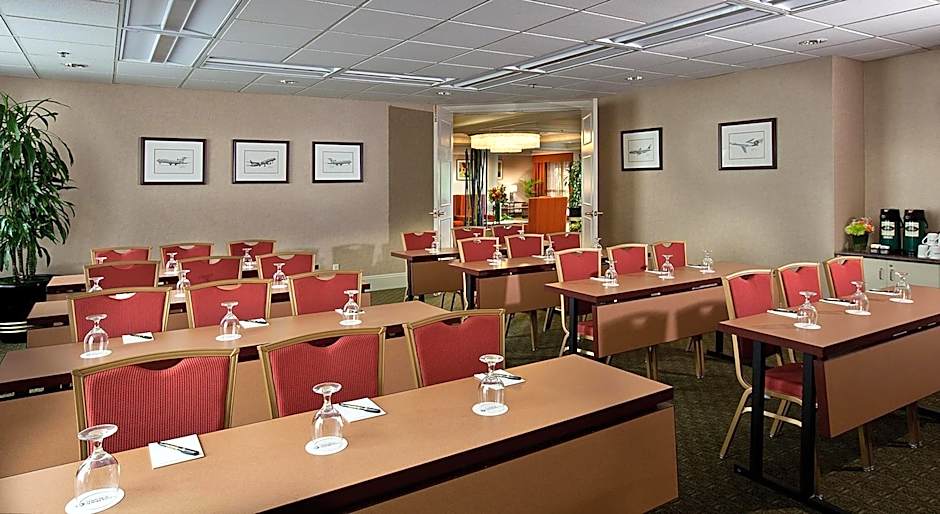 Coast Gateway Hotel