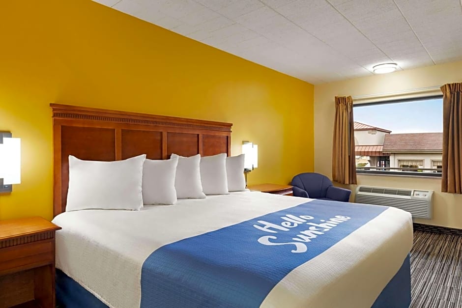 Days Inn by Wyndham Oak Ridge Knoxville