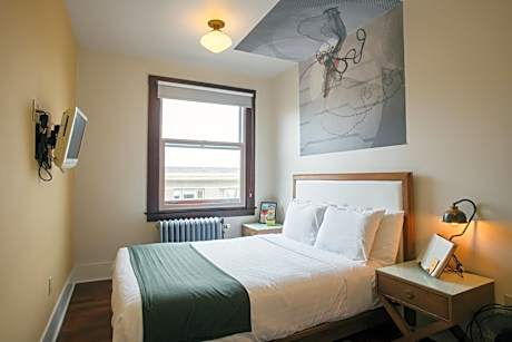 Double Room with Shared Bathroom