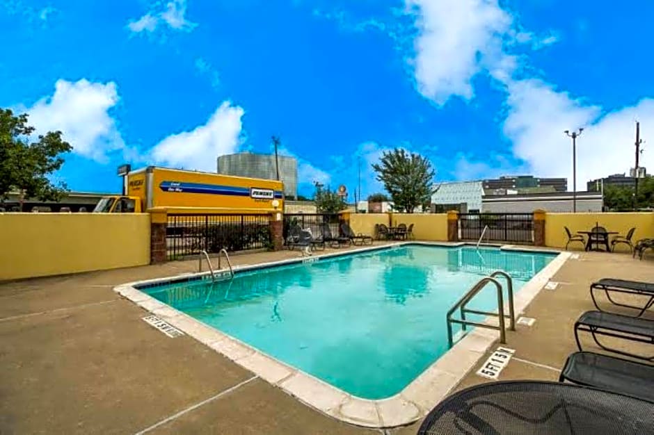 MainStay Suites