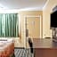 Amherst Inn & Suites
